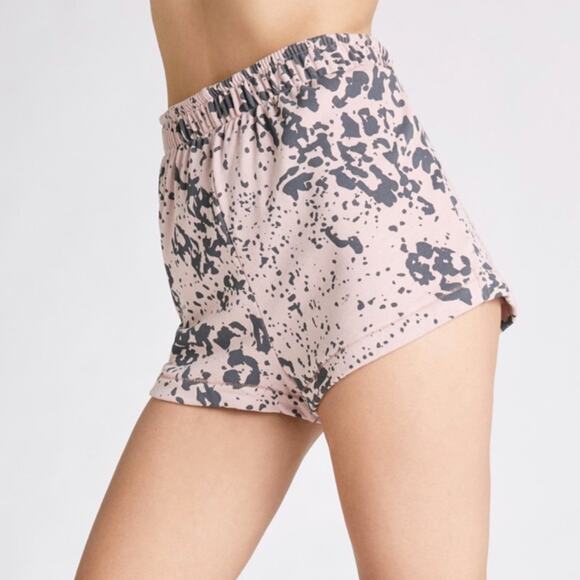 WILDFOX Jungle Cat Havi Shorts NWT - Picture 1 of 4